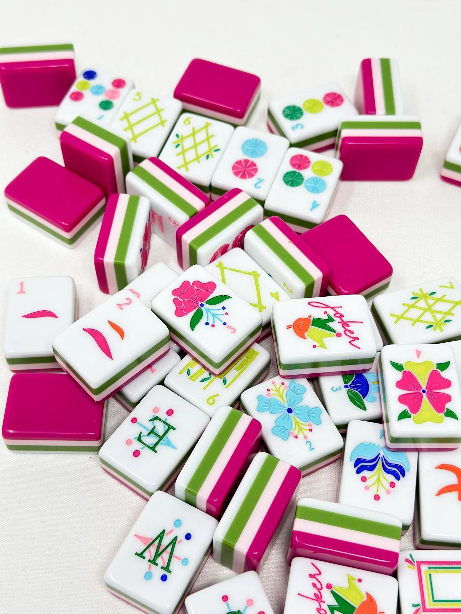 Oh My Mahjong Dandy tile set scattered