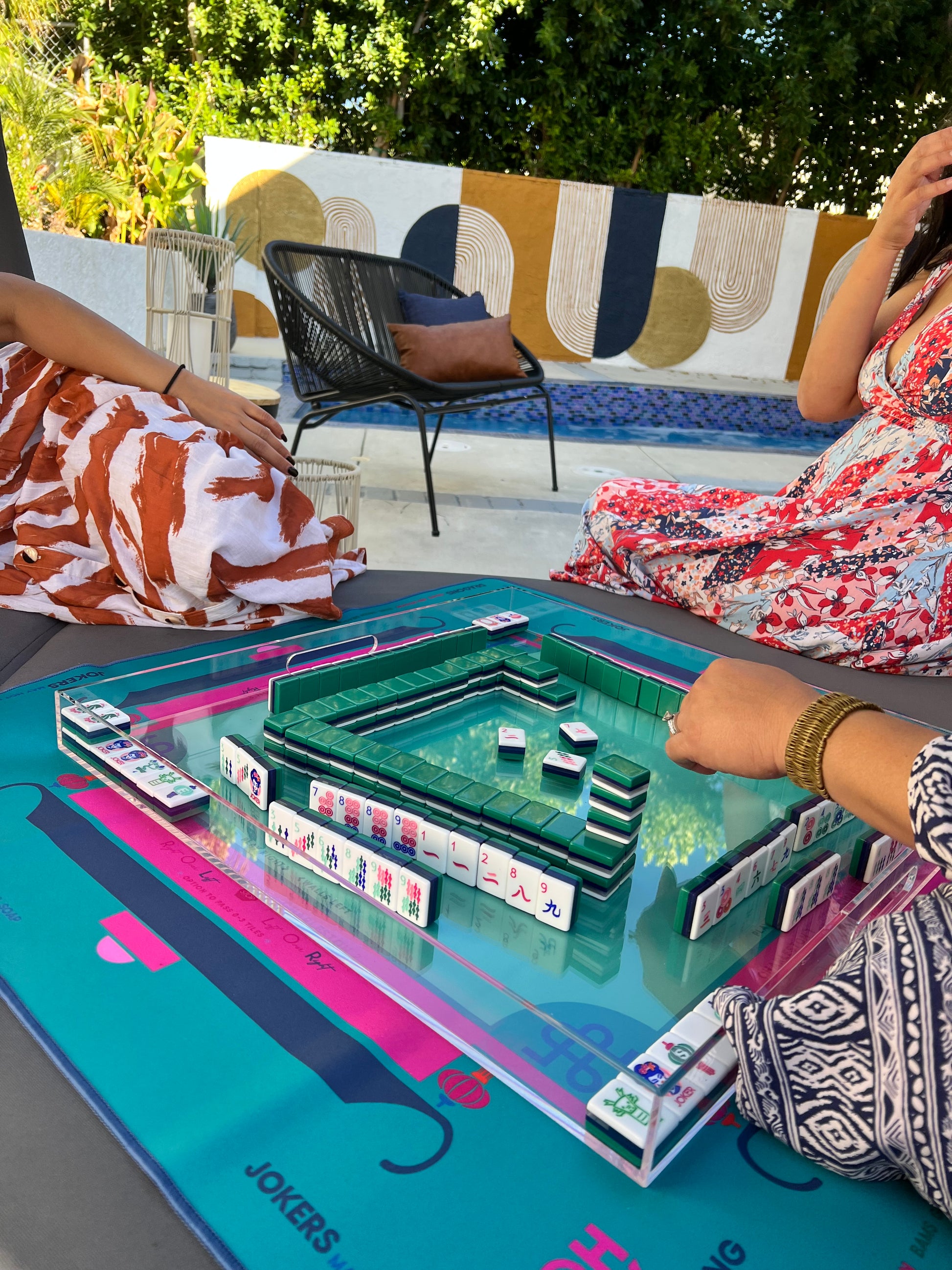 Oh My Mahjong shangri la  tile set face design side layers player face design collection players poolside on mat